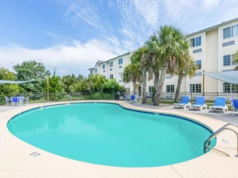 Microtel Inn & Suites By Wyndham Carolina Beach Extérieur photo