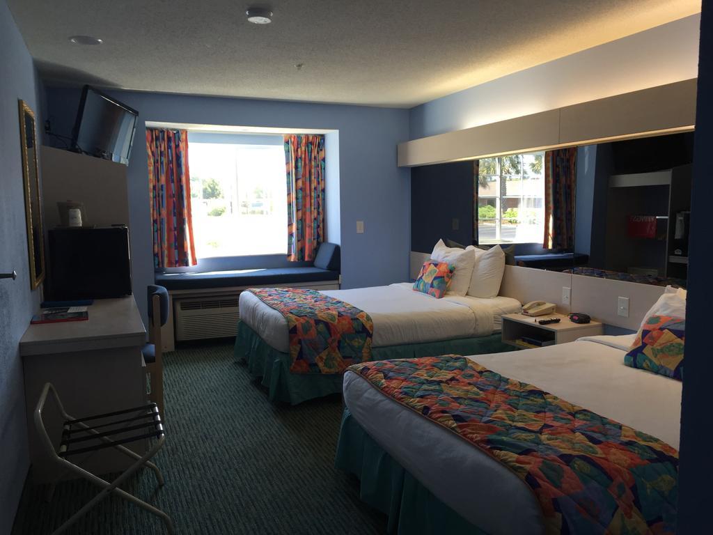 Microtel Inn & Suites By Wyndham Carolina Beach Extérieur photo