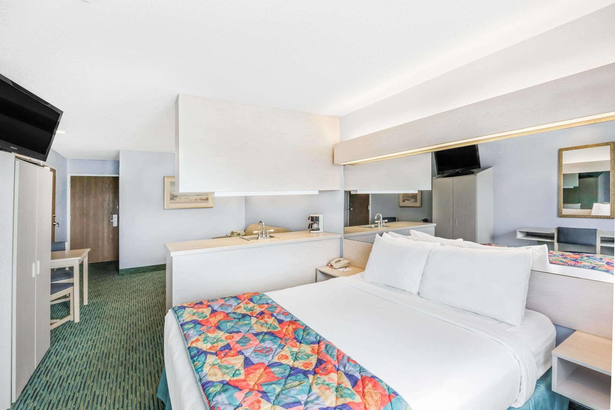 Microtel Inn & Suites By Wyndham Carolina Beach Extérieur photo