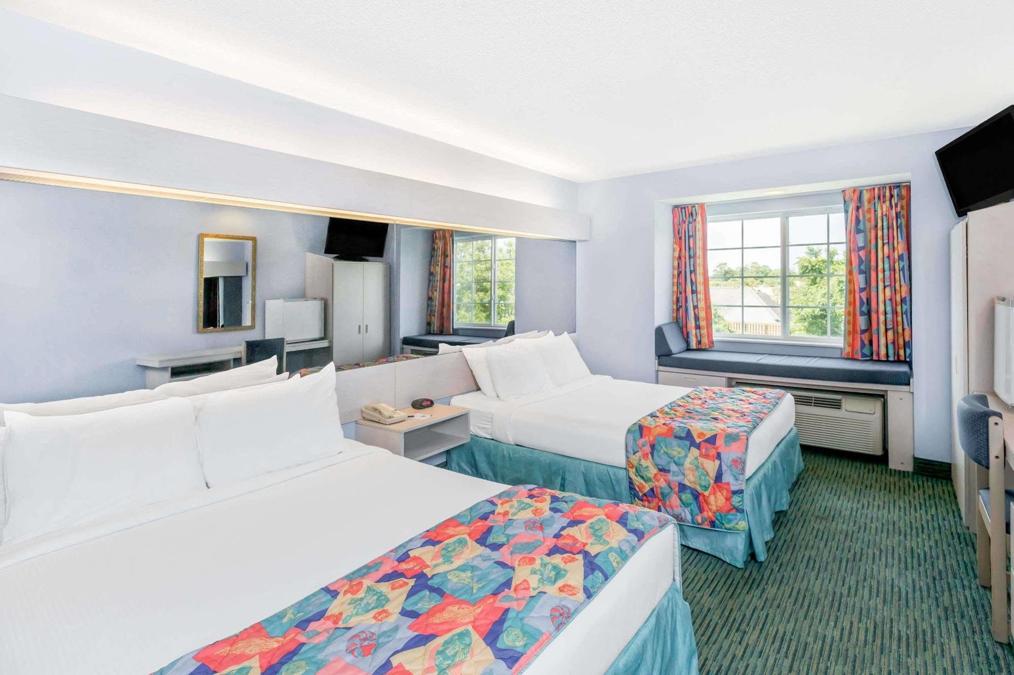 Microtel Inn & Suites By Wyndham Carolina Beach Extérieur photo