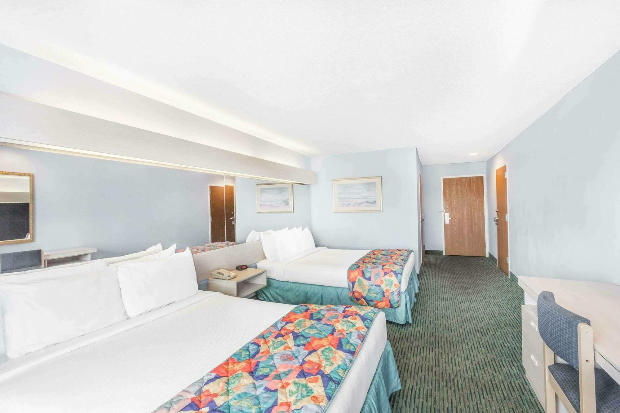 Microtel Inn & Suites By Wyndham Carolina Beach Extérieur photo